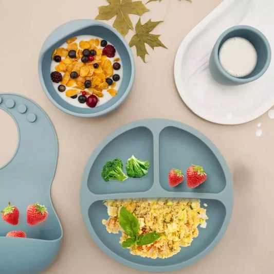 NUEVO KIT DE ALIMENTACIÓN PARA BEBÉ EN SILICO